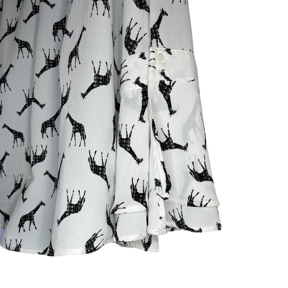 Chico's | Giraffe Print Blouse | Petite - Picture 5 of 6